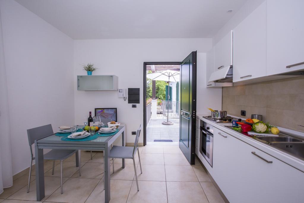 מרינה די מסה Residence Casa Bianca מראה חיצוני תמונה