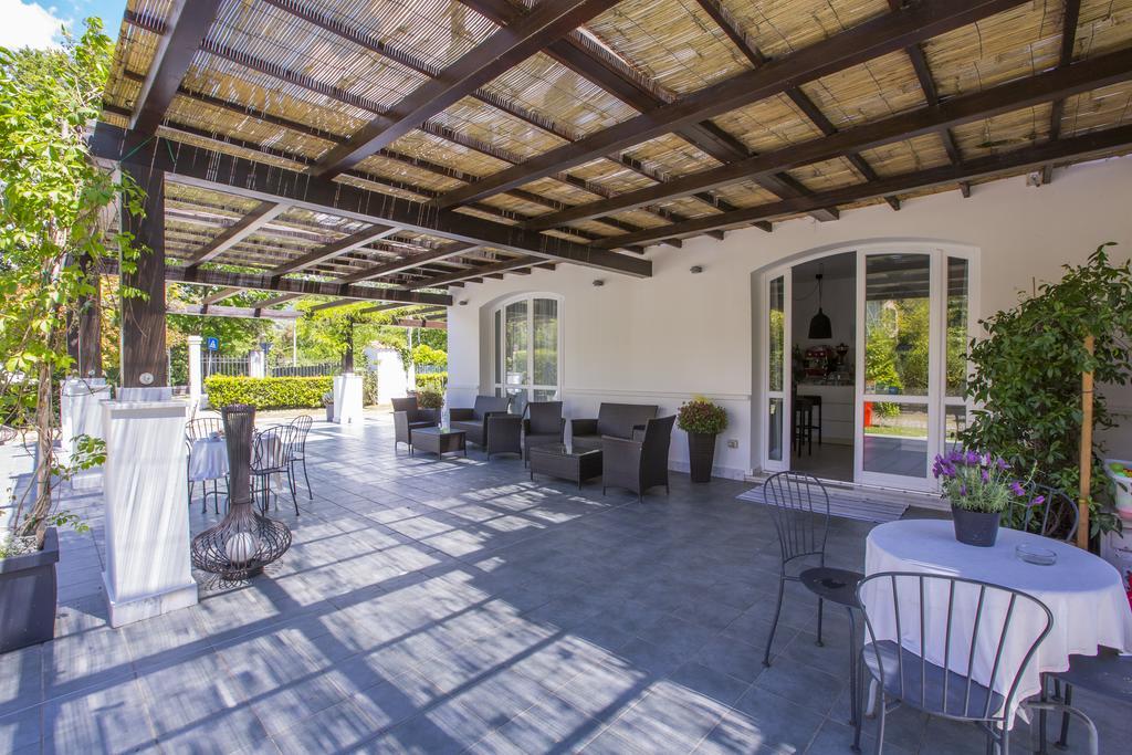 מרינה די מסה Residence Casa Bianca מראה חיצוני תמונה