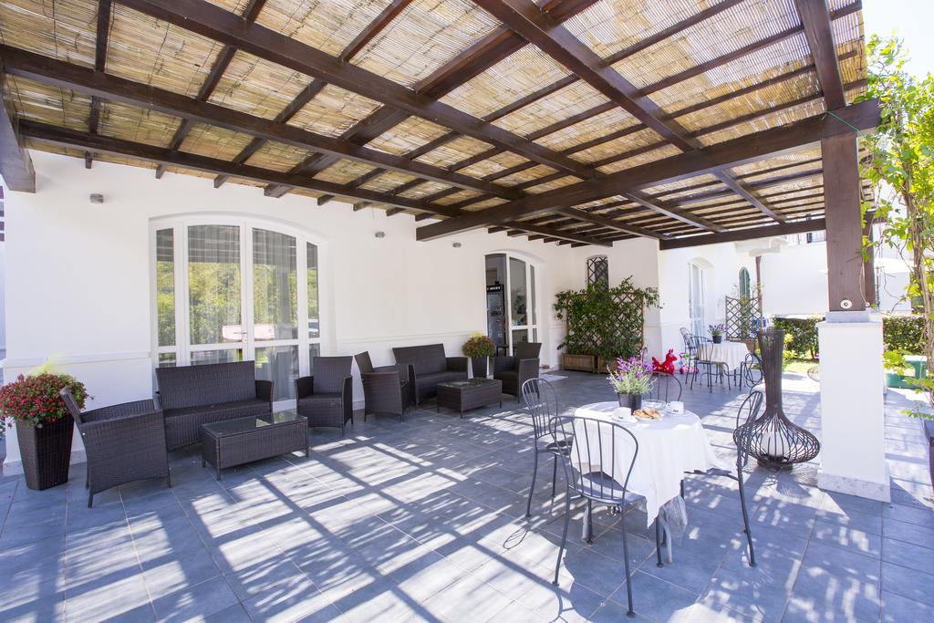 מרינה די מסה Residence Casa Bianca מראה חיצוני תמונה