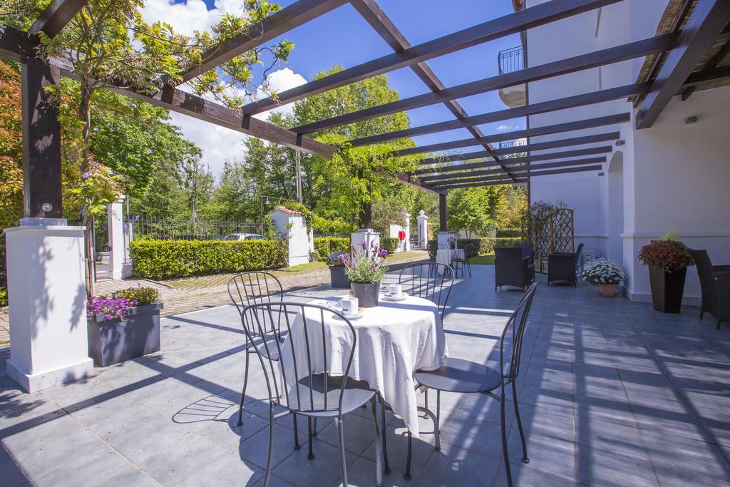 מרינה די מסה Residence Casa Bianca מראה חיצוני תמונה