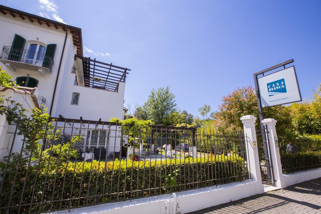 מרינה די מסה Residence Casa Bianca מראה חיצוני תמונה