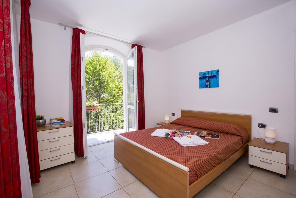מרינה די מסה Residence Casa Bianca מראה חיצוני תמונה